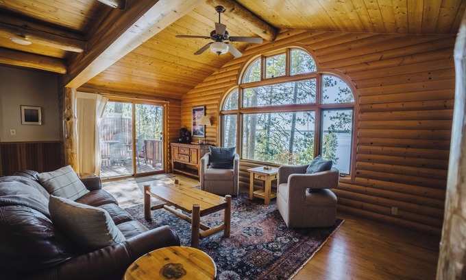 Hayward Cabin | Lakefront Cabin on LCO - The Sunset Escape