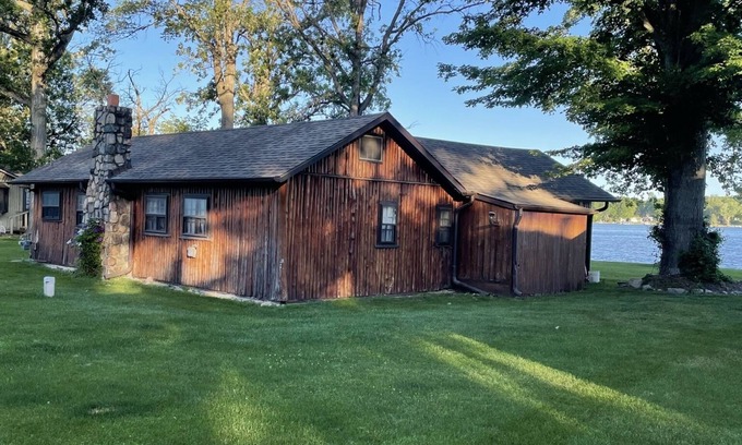 Brighton Cabin | Lakefront Cabin