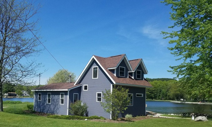 Cadillac Cottage | Lakefront Cadillac Cottage on Private Lake - 2BA, Sleep 6-8
