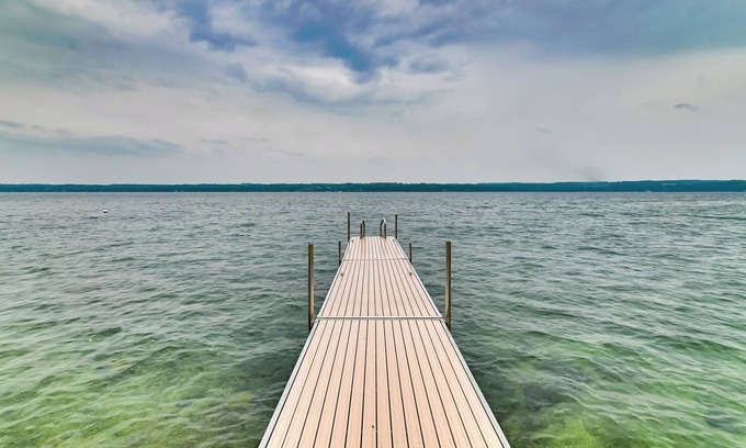 Canandaigua House | Lakefront Canandaigua Home w/Dock & Kayak!