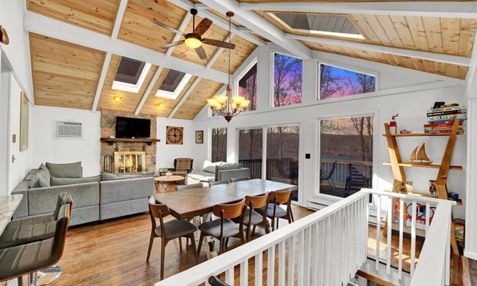 Gouldsboro House | Lakefront Chalet | HotTub | Sauna | FirePit | Dock