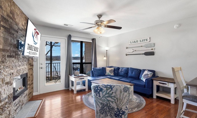 Indian Point Condo | Lakefront Condo, 2 min to Silver Dollar City! Ticket Deals & Resort Perks