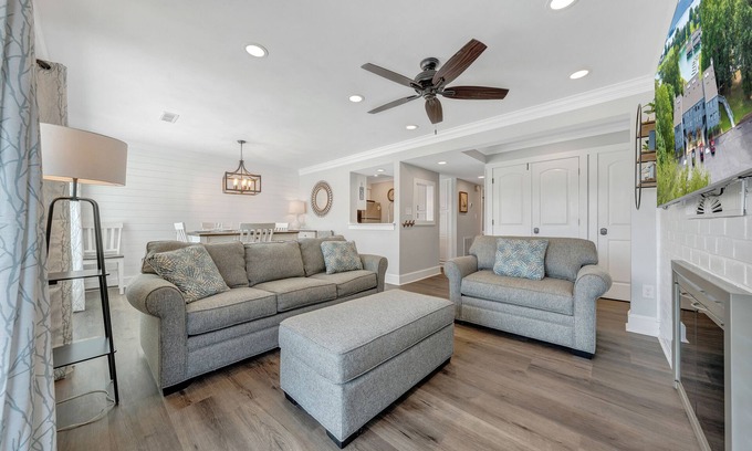 North Shore Condo | Lakefront Condo in Bernards Landing