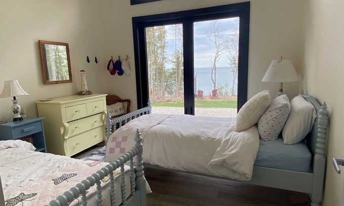 Georgian Bluffs Cottage | Lakefront Contemporary Cottage designed for relaxation and family fun alike!