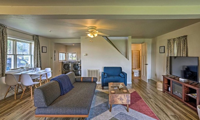 Toledo House | Lakefront Cottage 6 Miles to Downtown Toledo!