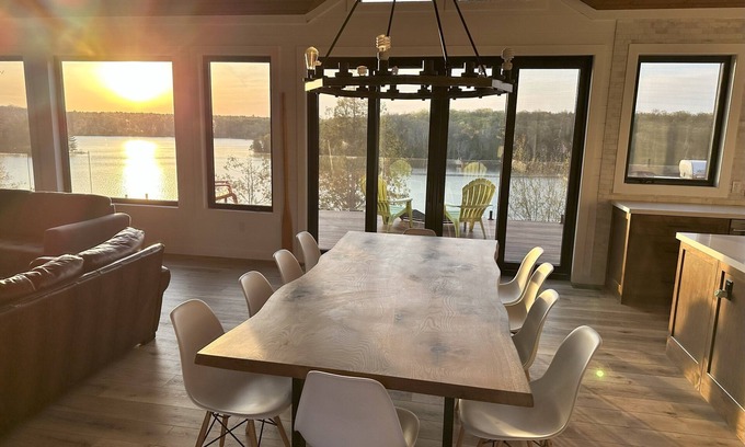 Unorganized Centre Parry Sound Cottage | Lakefront Cottage Beautiful Sunset Views. 3000sqft, Sleeps 16, 2.5 Private Acres