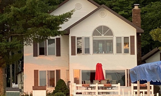 Gaylord House | Lakefront Cottage Getaway
