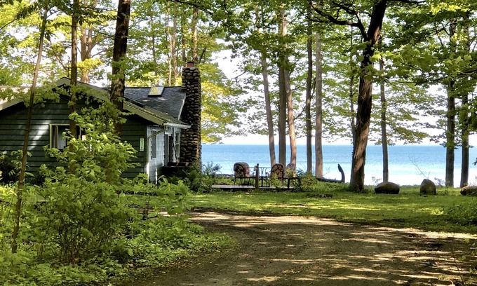 Westfield House | Lakefront Cottage Home for All Seasons Enjoyment on Beautiful Lake Erie!