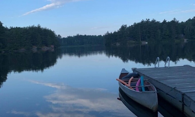 Gravenhurst Cottage | Lakefront Cottage in Muskoka, with Lake Views from Every Room