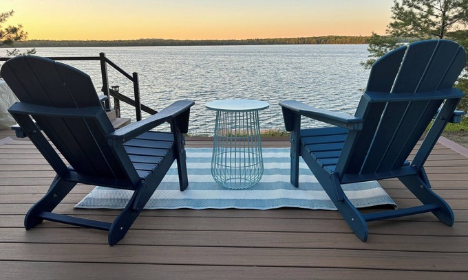 Honor Cottage | Lakefront cottage, kayaks, fire pit, AC, WiFi, deck, 140ft private frontage.