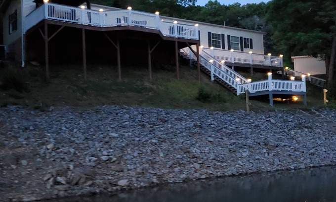 Hamblen County Cottage | Lakefront Cottage on Cherokee Lake - with private dock Small Dog friendly