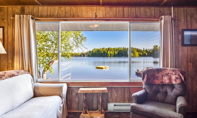 Rhinelander House | Lakefront Cottage