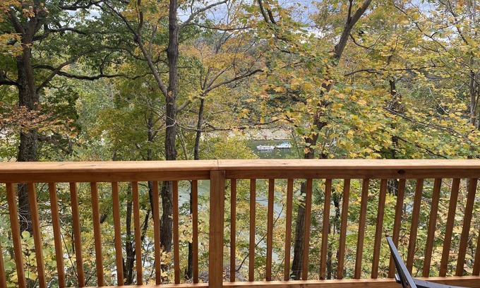 Sloans Valley House | Lakefront cottage with neighborhood boat ramp, 1 mile from great restaurants.