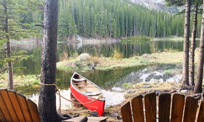 Saint Mary's Cabin | Lakefront Cozy Cabin in the Mountains !