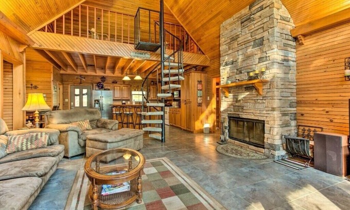 Florien House | Lakefront cypress cabin