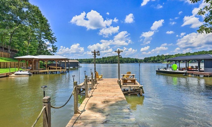 Eatonton House | Lakefront Eatonton Getaway with Dock and Grill!