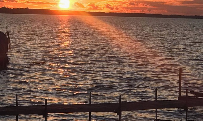 Prudenville House | Lakefront - Fall Colors Family Getaway with Dock!