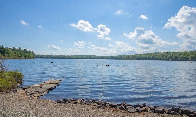Wurtsboro House | Lakefront family friendly peaceful Catskills retreat!