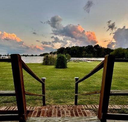 Cross House | Lakefront Fishing and Grilling - Home Sweet Home!