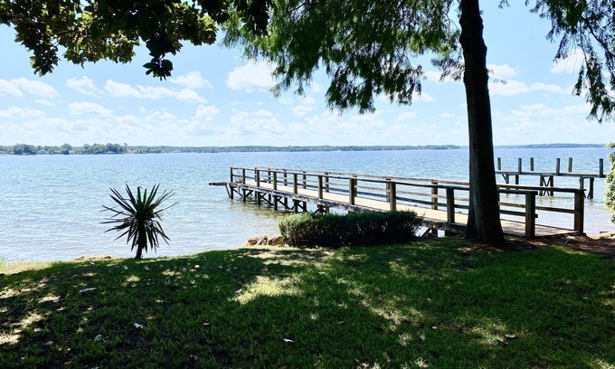 Lake Murray of Richland House | Lakefront front close to Columbia