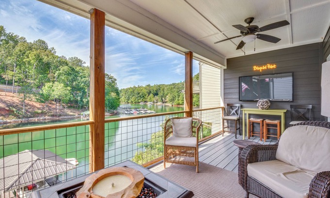 Seneca House | Lakefront Fun Near Clemson! Retreat w/Pool Access