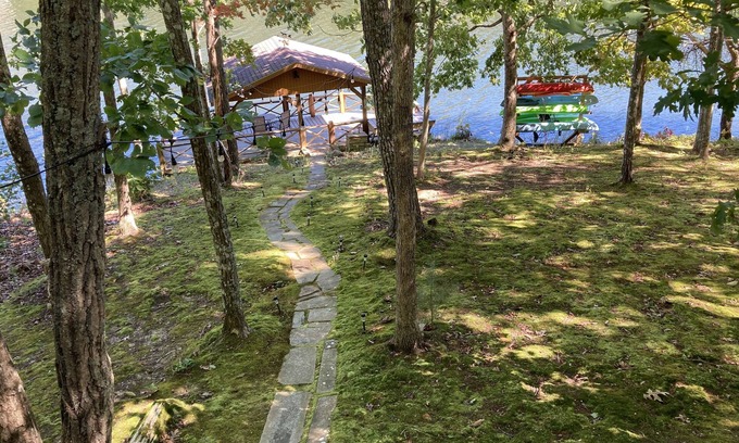 Jamestown Cabin | Lakefront, Gas Firepit. Hot Tub. Private Dock. Pup Friendly