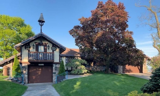 Port Sanilac House | LAKEFRONT GEM-Port Sanilac Ultimate Beach Get-A-Way