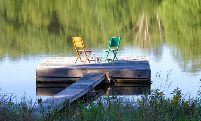 Milford House | Lakefront Getaway *Less than 2 hrs from NYC* Private Lake Access/Hot Tub