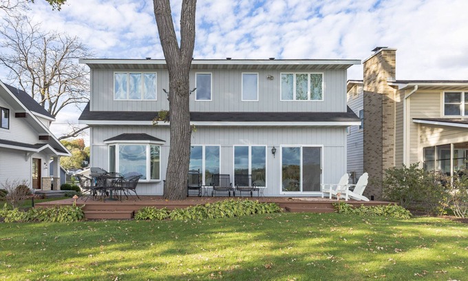 Twin Lakes House | Lakefront Getaway Perfect for All Seasons