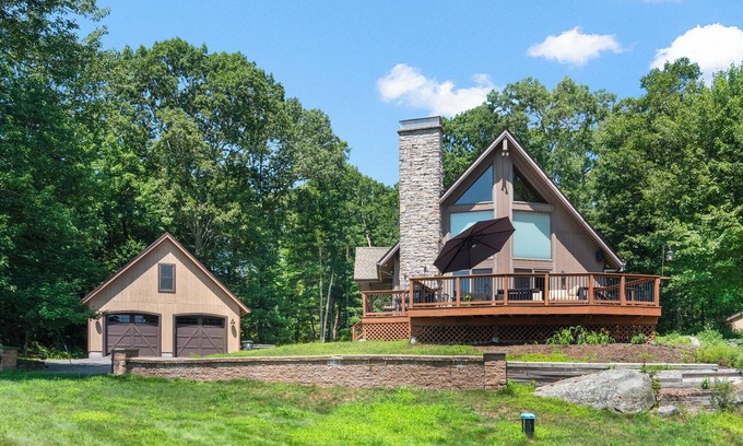 Burrillville House | Lakefront Getaway-Hot Tub + Kayaks + Paddleboards
