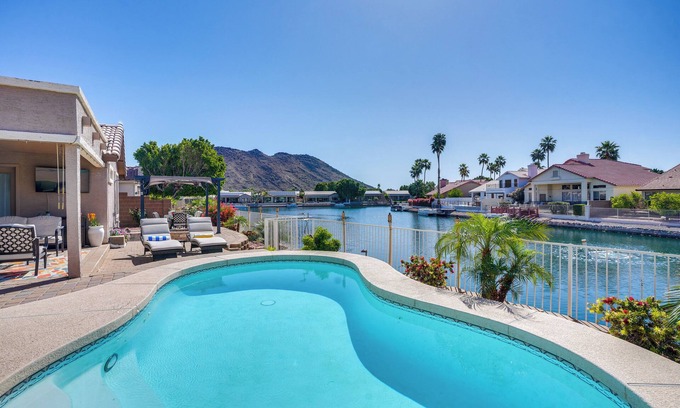 Arrowhead Lakes House | Lakefront Glendale Home w/Outdoor Oasis!