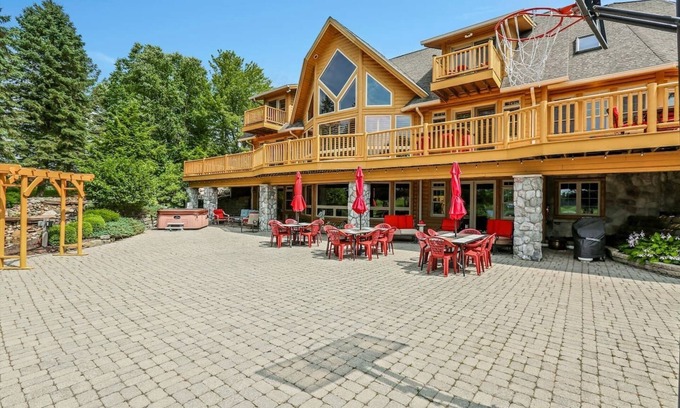 Smiths Creek Cabin | Lakefront, golf course - "The San Angelo Lodge"