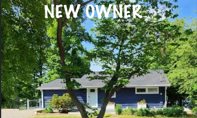 Columbia City House | LAKEFRONT HAVEN: 4BR/3BA TAKE ADVANTAGE OF KAYAKING, SWIMMING, n& BOAT RENTALS!