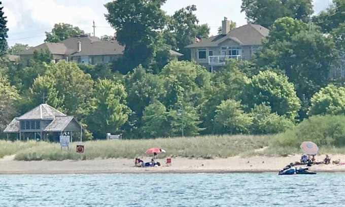Kincardine Cottage | Lakefront High-End Suite in Kincardine