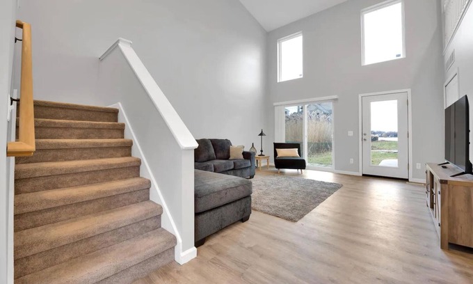 Waterford House | Lakefront Home; All-Sports Elizabeth Lake; Dock, Fire Pit & Kayaks [see reviews]