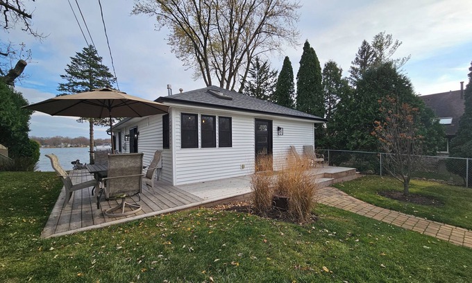 Salem Lakes House | Lakefront home-Beautiful views, private frontage/lake access
