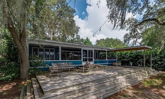 Silver Springs House | Lakefront Home in Silver Springs, FL