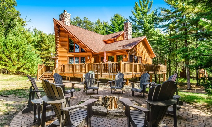 Friendship House | Lakefront home with balcony, fast WiFi, central AC, and firepits