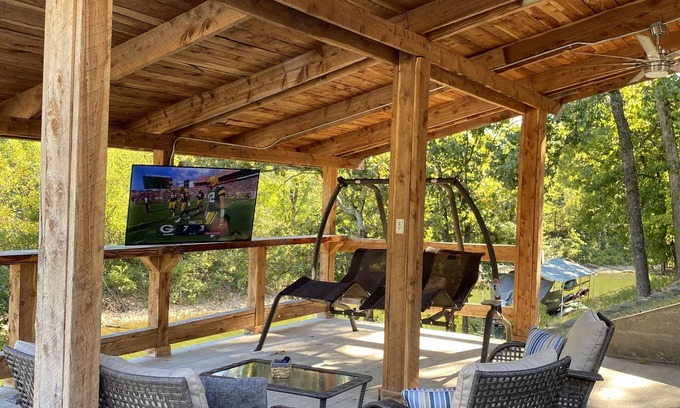 Eucha Cabin | Lakefront-Hot tub-Boat Dock-Amazing Patio-RELAXING