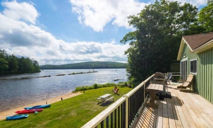 Milton House | Lakefront~Hot Tub~Private Beach~Close to Skiing
