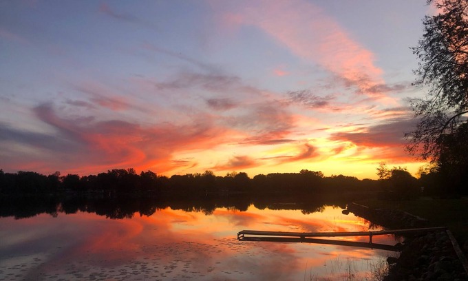 Brooklyn House | Lakefront house-6 acres of woods-Private Lake-4 miles from MIS