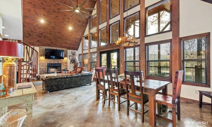 Rambo Riviera Cabin | Lakefront, Lakeviews Cedar Cabin- Rope Swing Cove