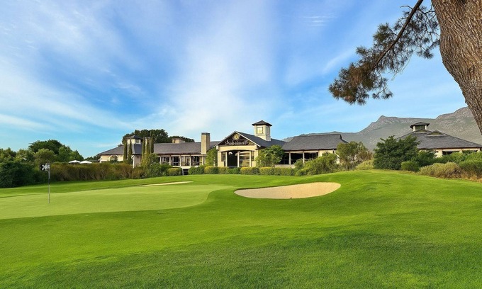Simondium Cabin | Lakefront Luxury in Pearl Valley – Golf & Wine