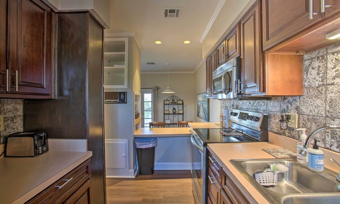 Madisonville House | Lakefront Madisonville Townhome w/Views!