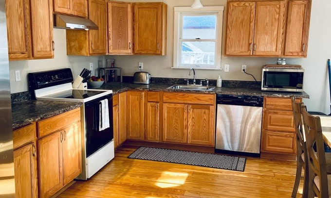 Sabattus Cottage | *Lakefront Maine* @Sabattus Sunset Cottage 🌅