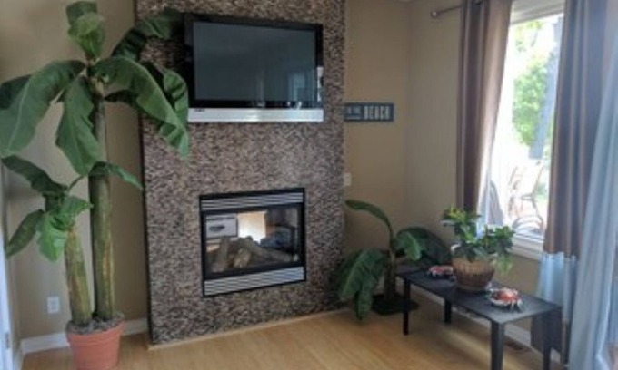 Grand Haven House | LAKEFRONT MASTER HOUSE with private sandy beach and fire-pit.