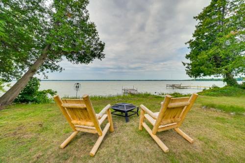 Cheboygan House | Lakefront Michigan Abode with Deck and Fire Pit!