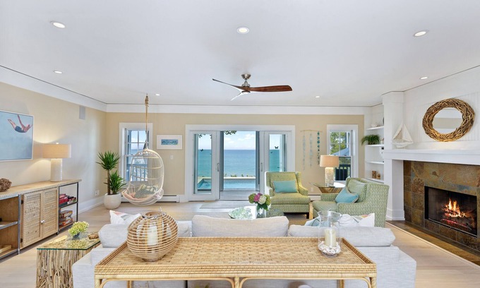 Union Pier House | Lakefront Modern Mansion With Heated Pool 9BR's On Private Sandy Beach