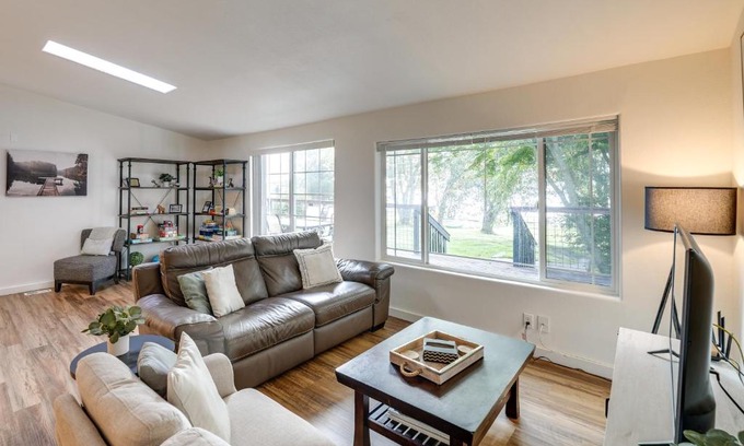 Clear Lake House | Lakefront Mount Vernon Home with Private Dock!