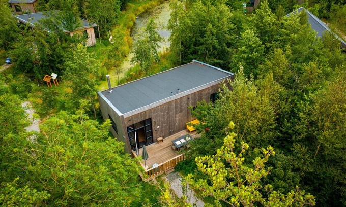 Municipality of Heerenveen Cabin | Lakefront Nature House in Friesland: Blaupoatsje